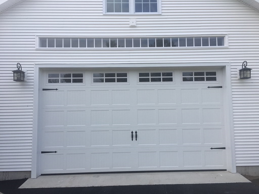 garage doors Southampton, MA