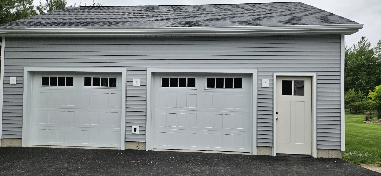 double wide garage doors at residential home in Ludlow MA